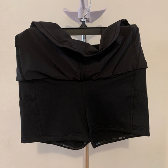 Lululemon Skort Shorts Black EUC 2 - Picture 3 of 10